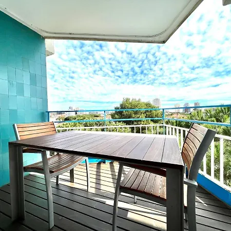 Oriol Center Apartments Apartment